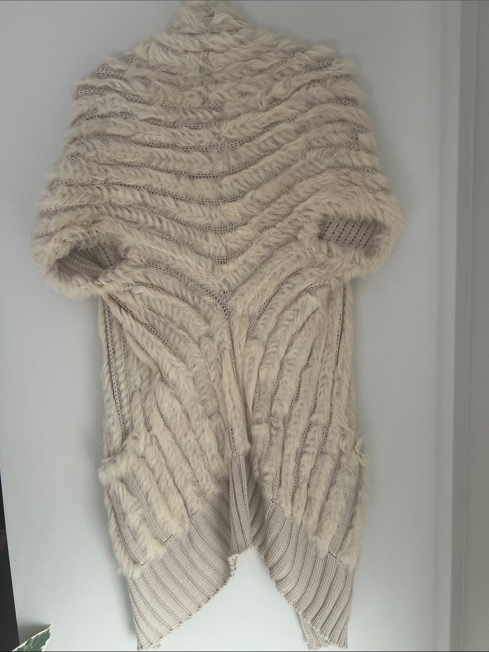 Knit Rabbit Fur Vest - Picture 3 of 6